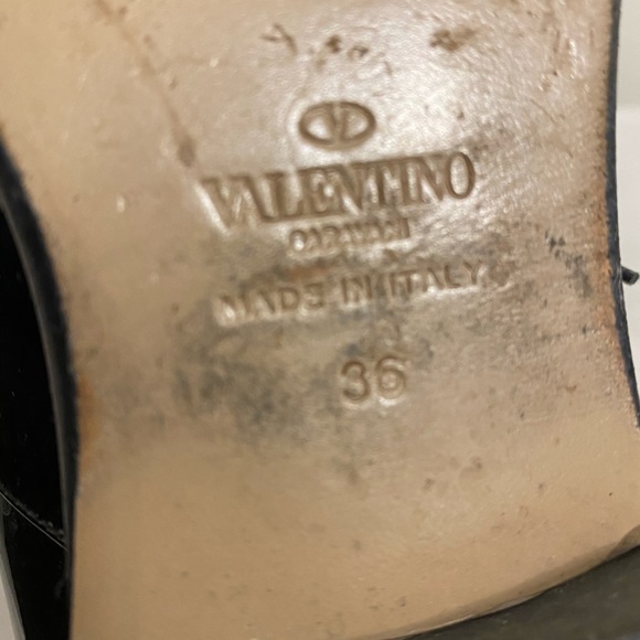 Authentic Valentino patent leather shoes - Picture 9 of 10